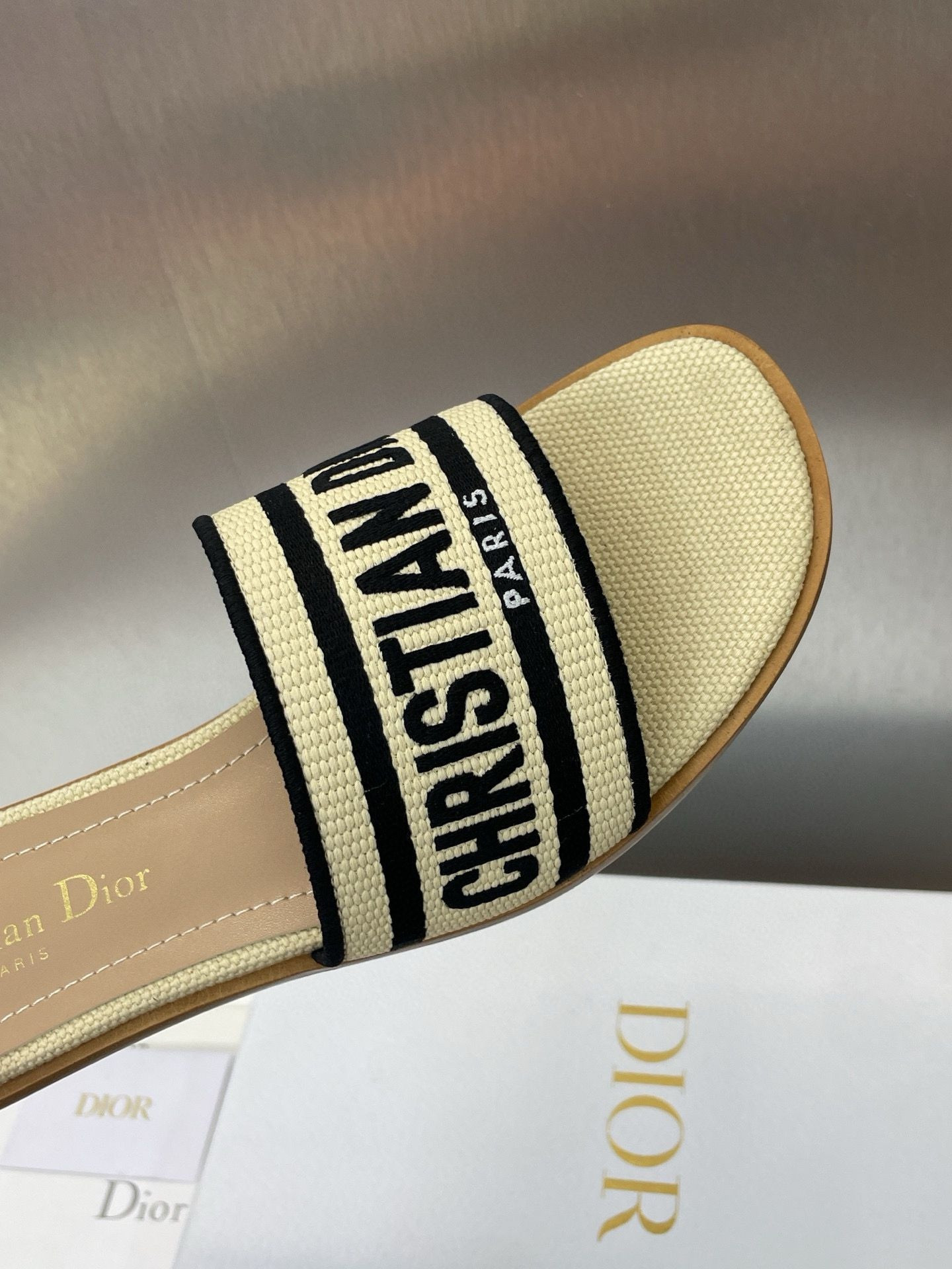 UA D*0r Dway Heeled Slide