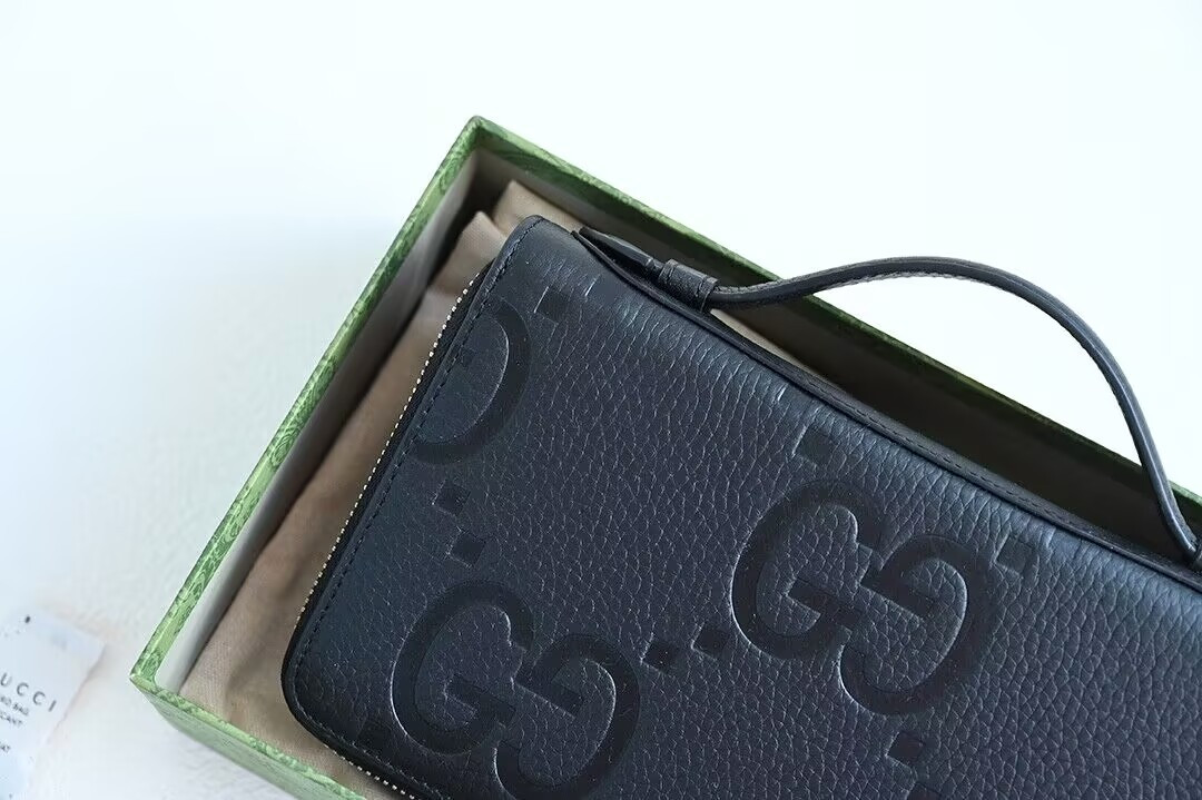 G*u*i Jumbo GG travel document case 21x13x4cm