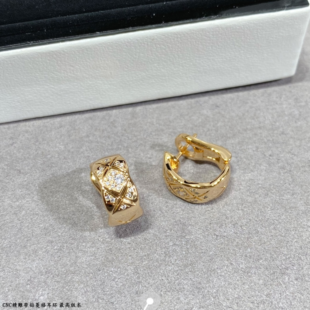 Ch*el Carved diamond with diamond Earrings