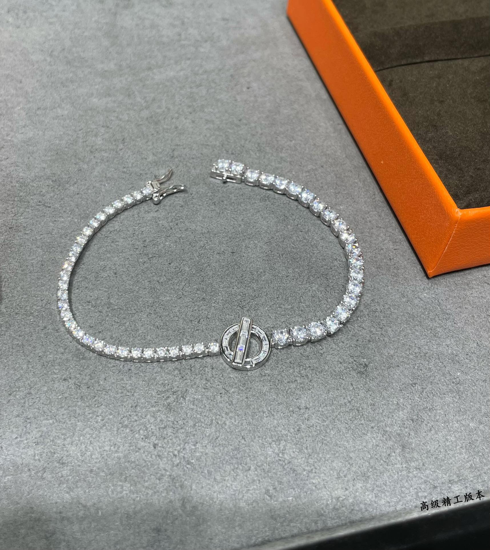 H**mes OT square diamond Bracelet