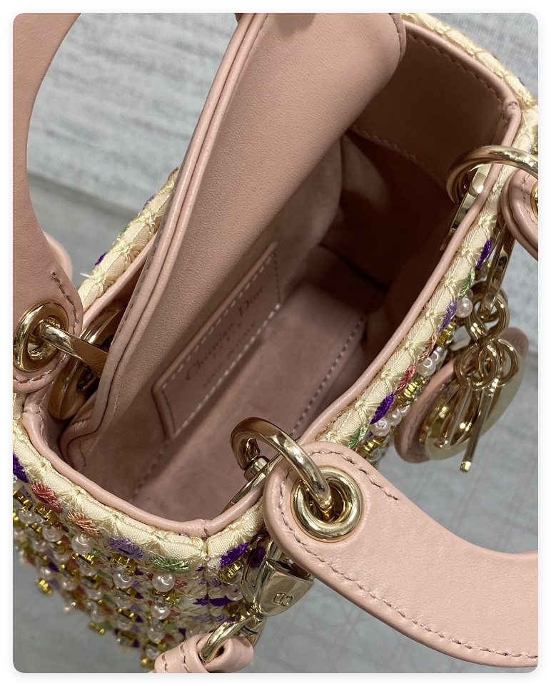 D*0r Artistic Limited Edition Three-Gusset Lady D*0r Micro Bag with Heavy Bead Embroidery 12x10x5cm