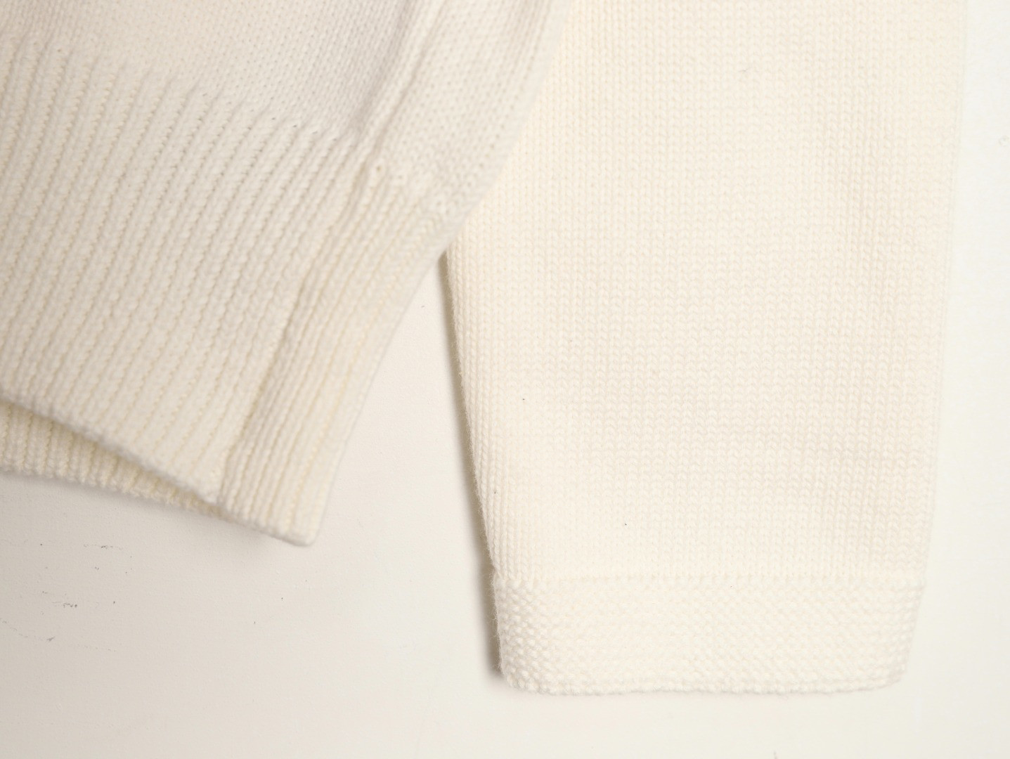 D*0r CD 25ss Sweaters