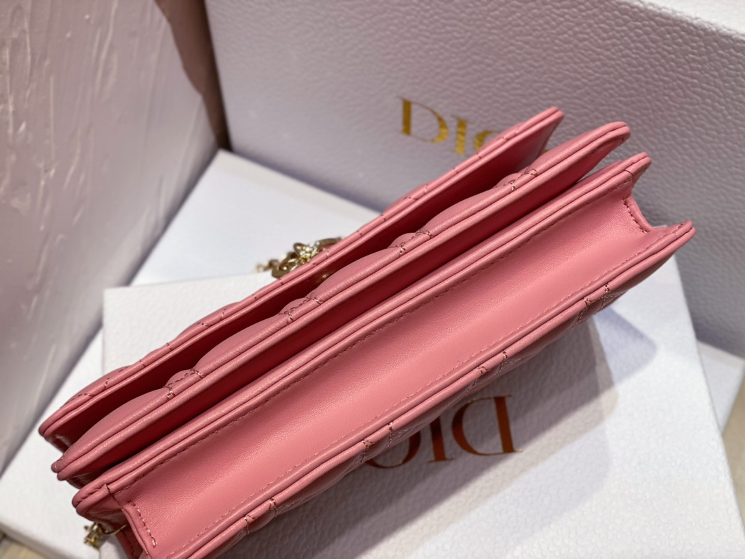 MISS D*0r MINI BAG Melocoton Pink Pearlescent Cannage Lambskin S0980ONJL_M92P 21 x 11.5 x 4.5 cm