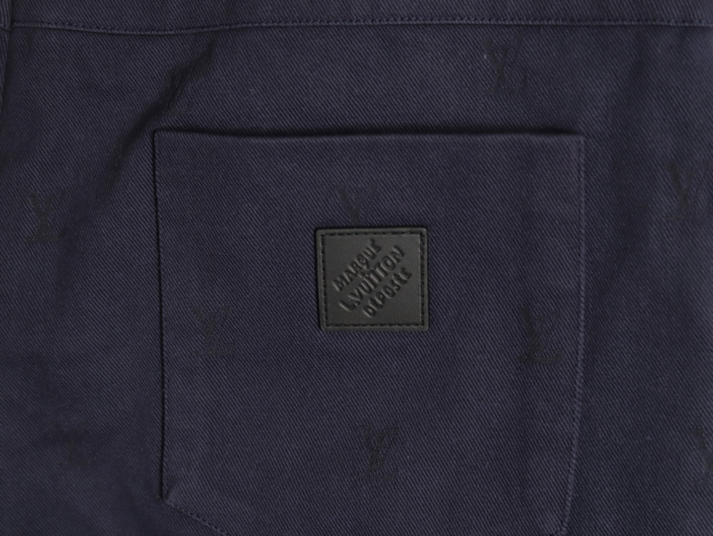 L0*is V*t0n LV 24ss shorts