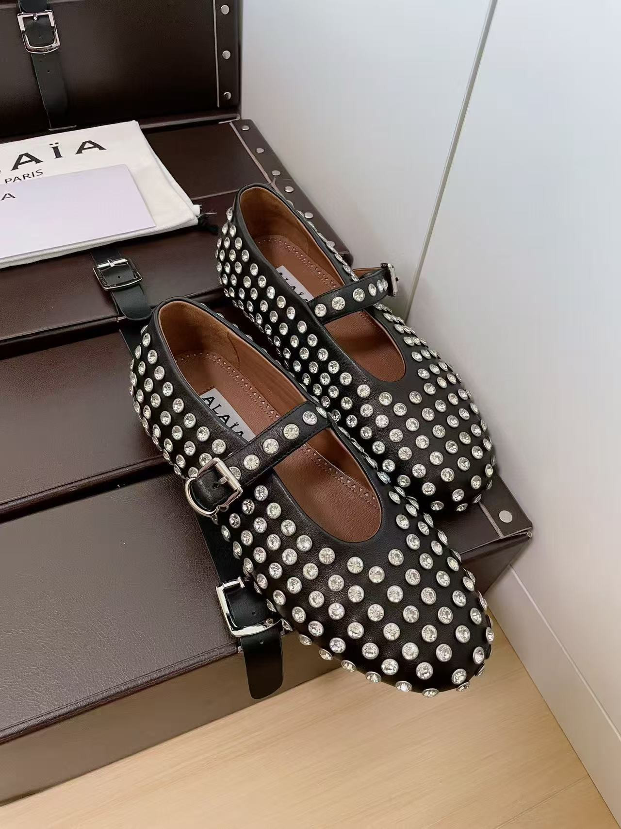 UA ALAÏA STRASS BALLET FLATS