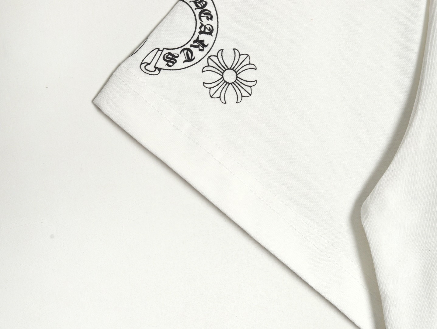 Ch**me He**ts 25ss Short-sleeved T-shirt