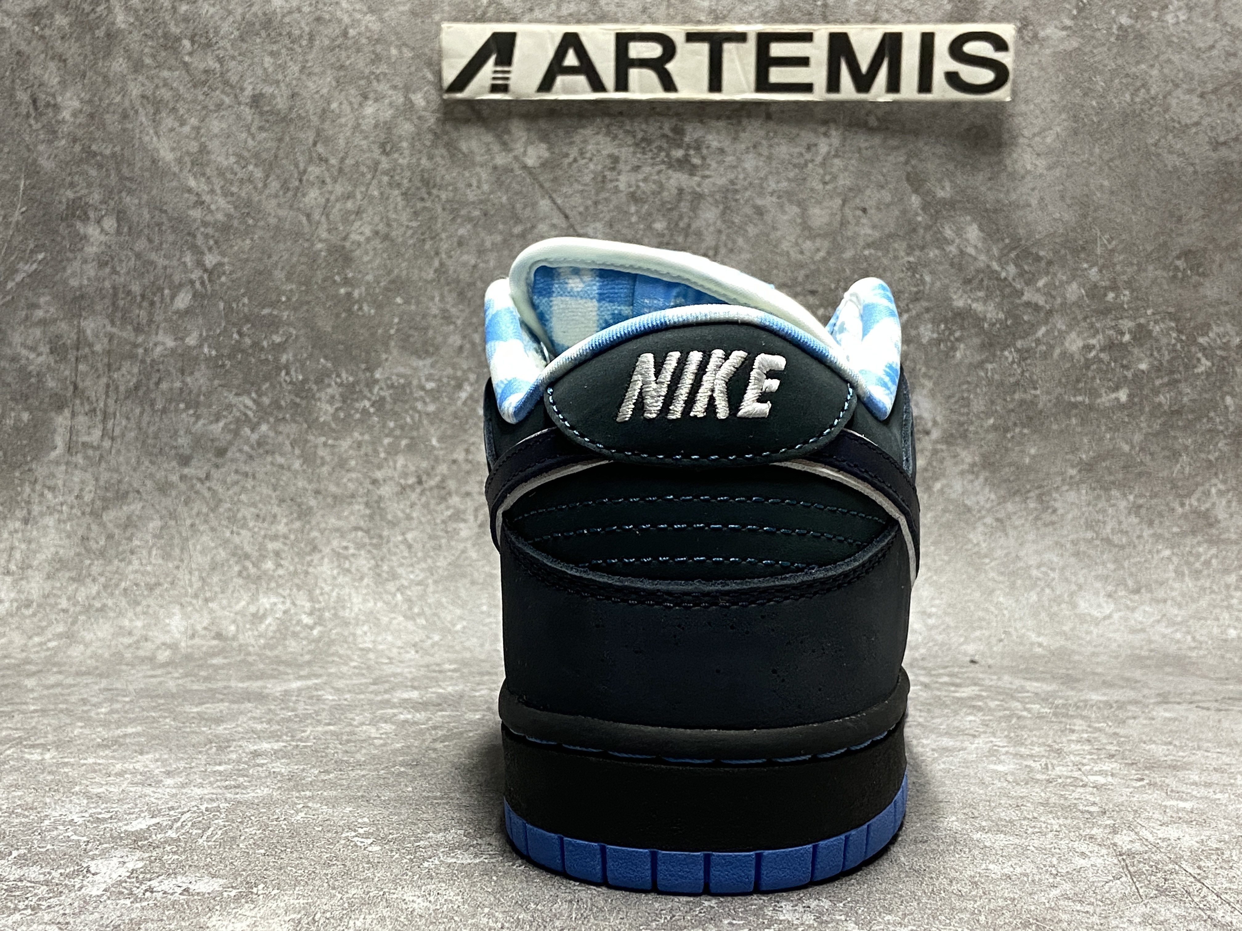 Nike Dunk SB Low Blue Lobster