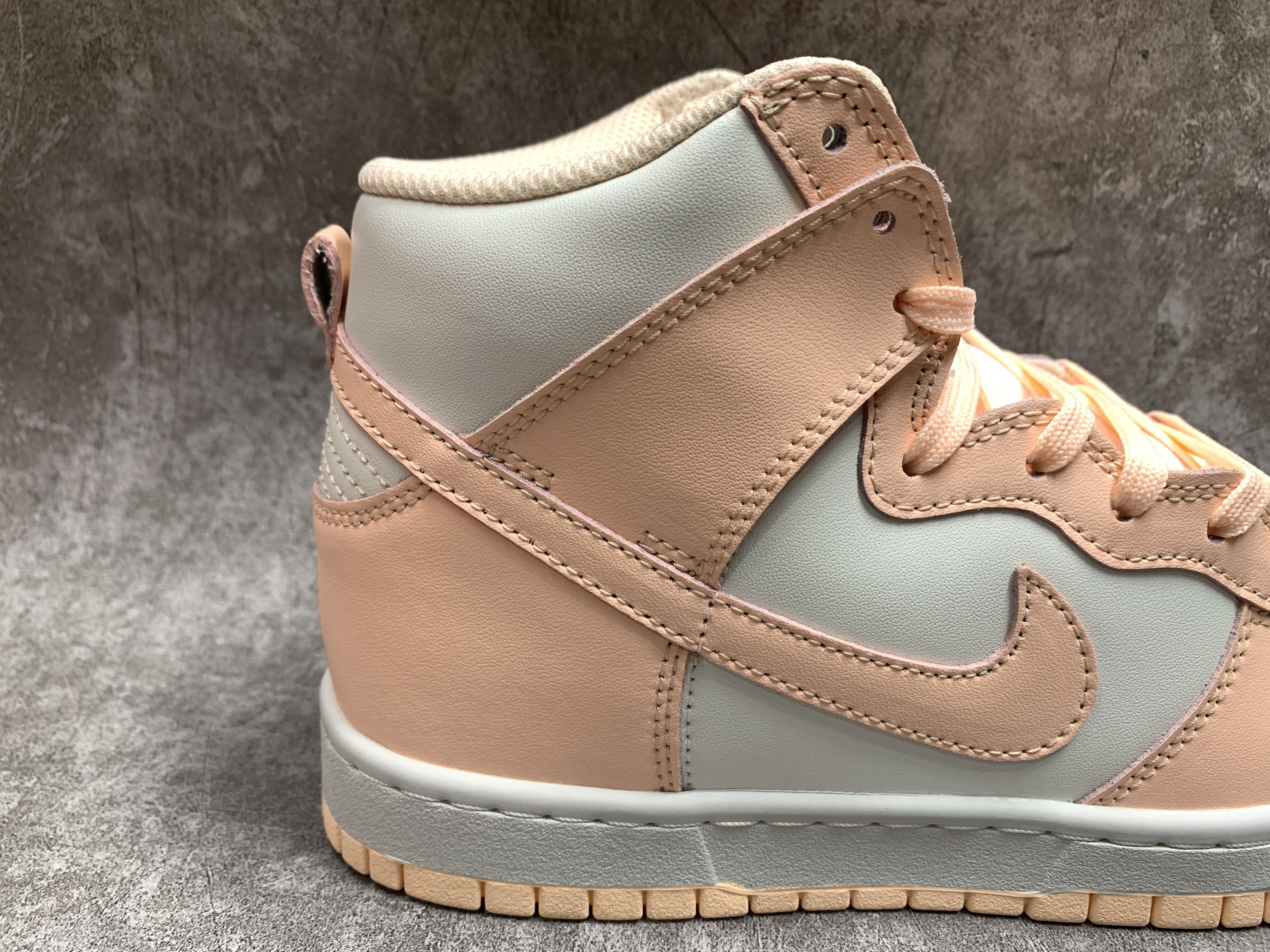 Nike Dunk High Sail Crimson Tint