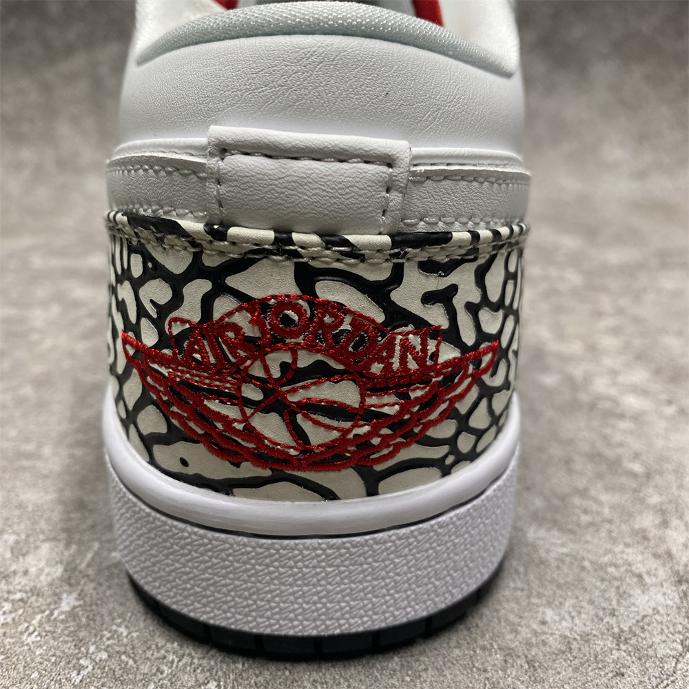 AIR JORDAN 1 PHAT LOW