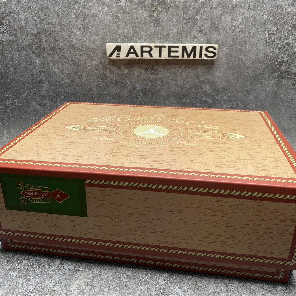 SOLEFLY X AIR JORDAN 8 RETRO