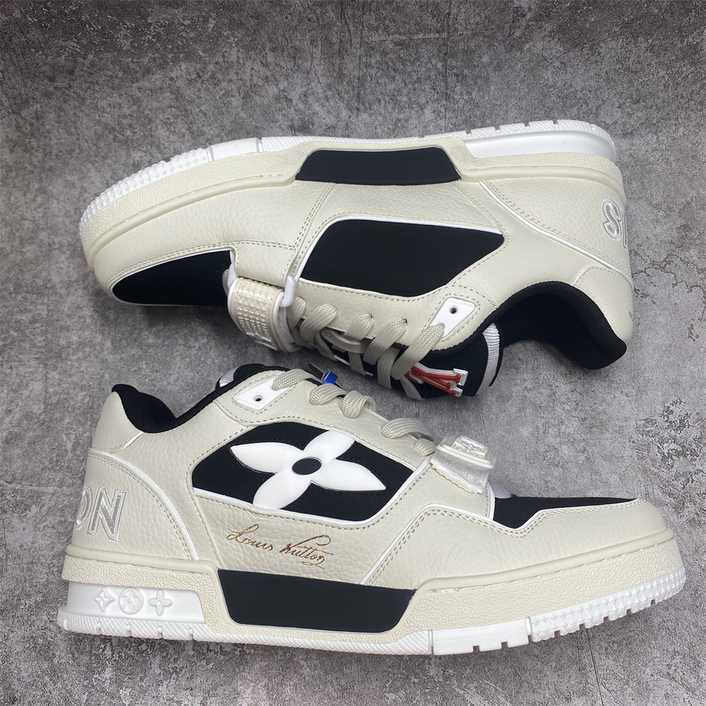 UA LV Trainer Sneaker