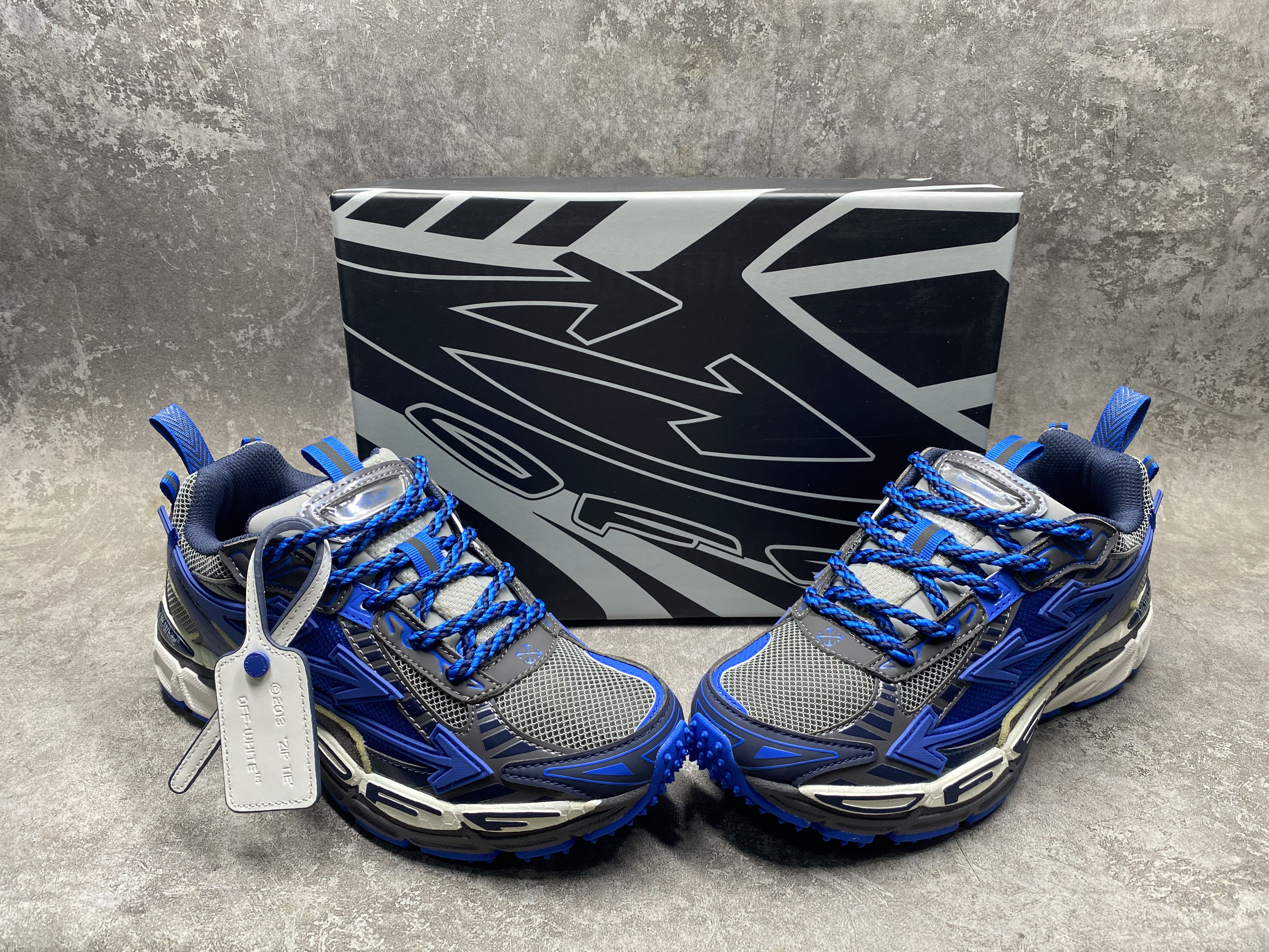 UA Off-White "BE RIGHT BACK"