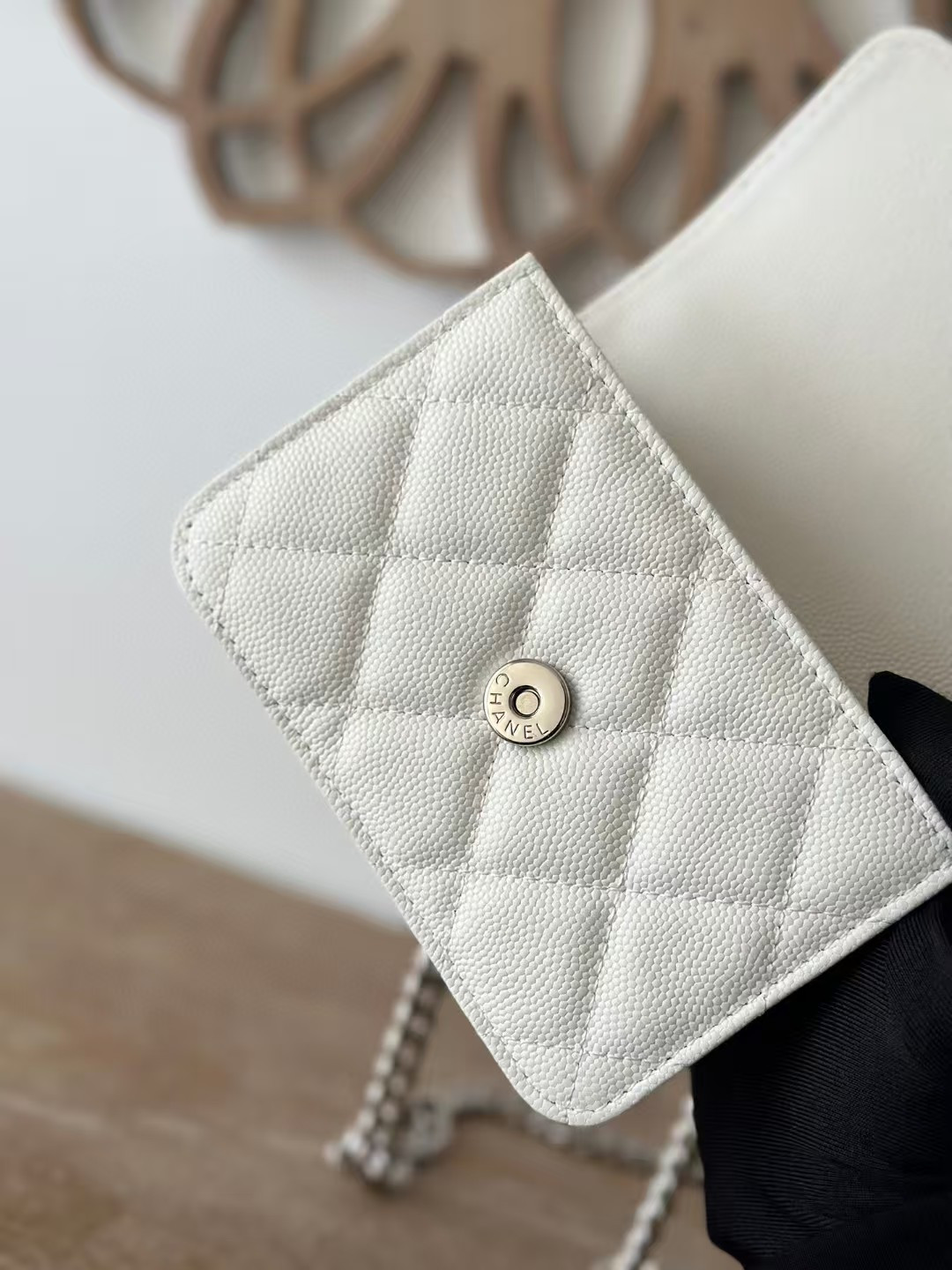 Ch*el Coco Caviar Clutch With Chain White 11x8.5x7cm