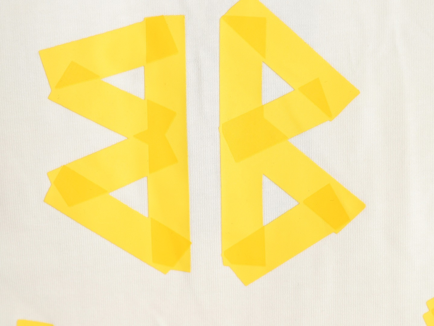 Ba*len*cia*ga Long-sleeved T-shirt