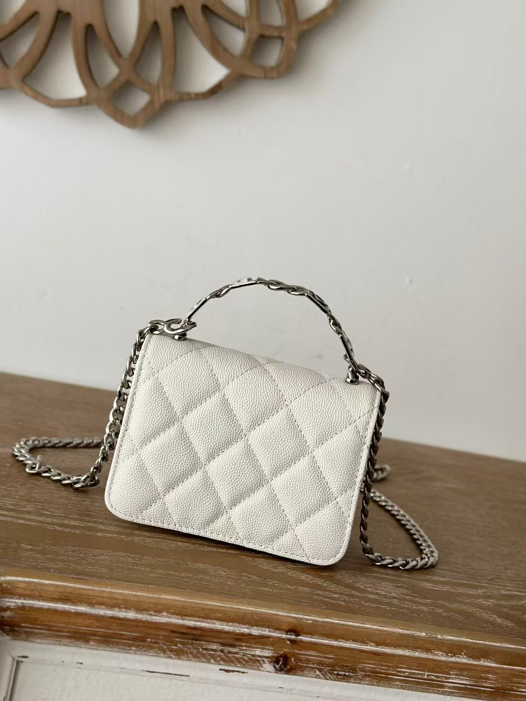 Ch*el Coco Caviar Clutch With Chain White 11x8.5x7cm