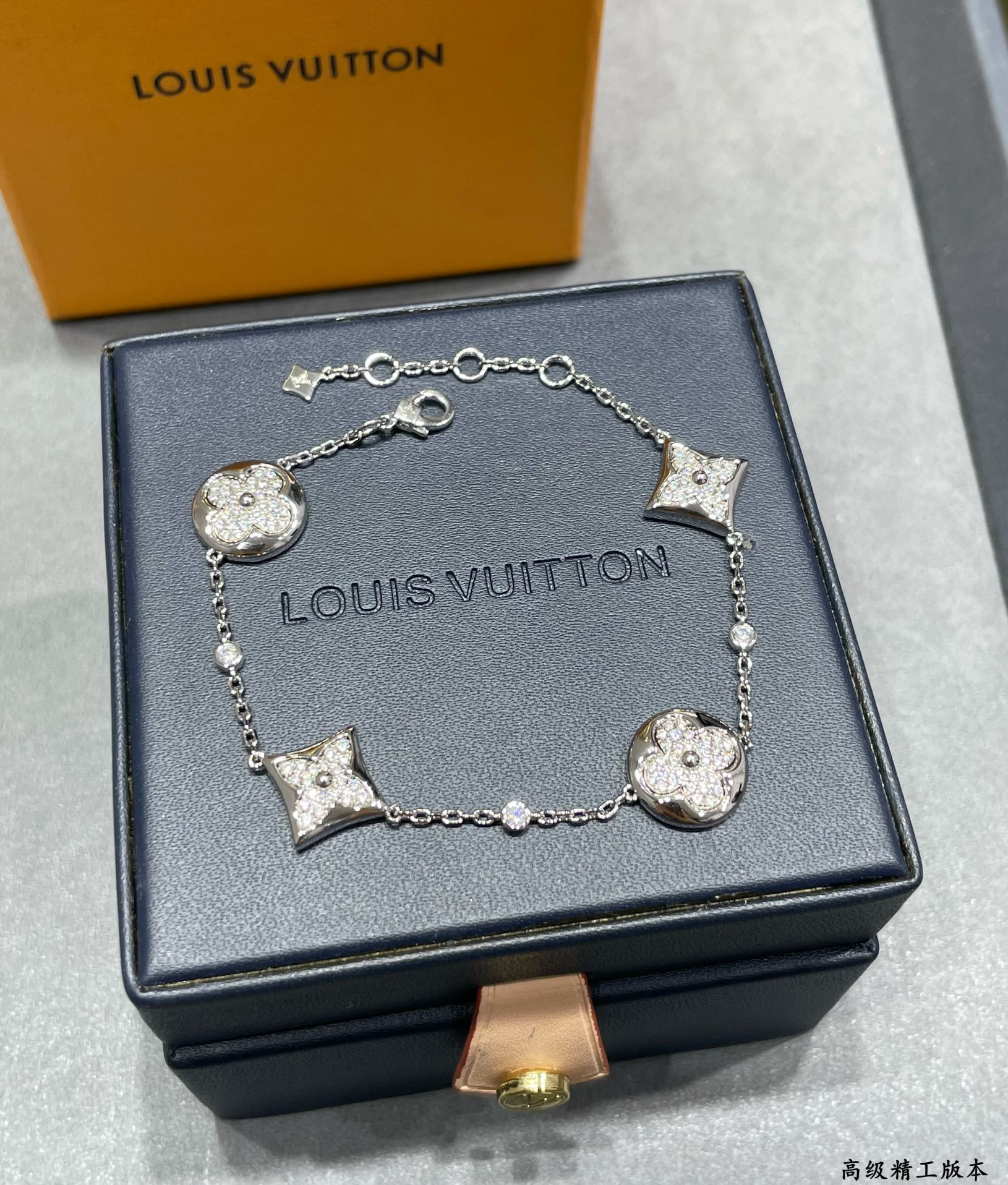 L0*is V*t0n Large Four-Flower Full Diamond Bracelet