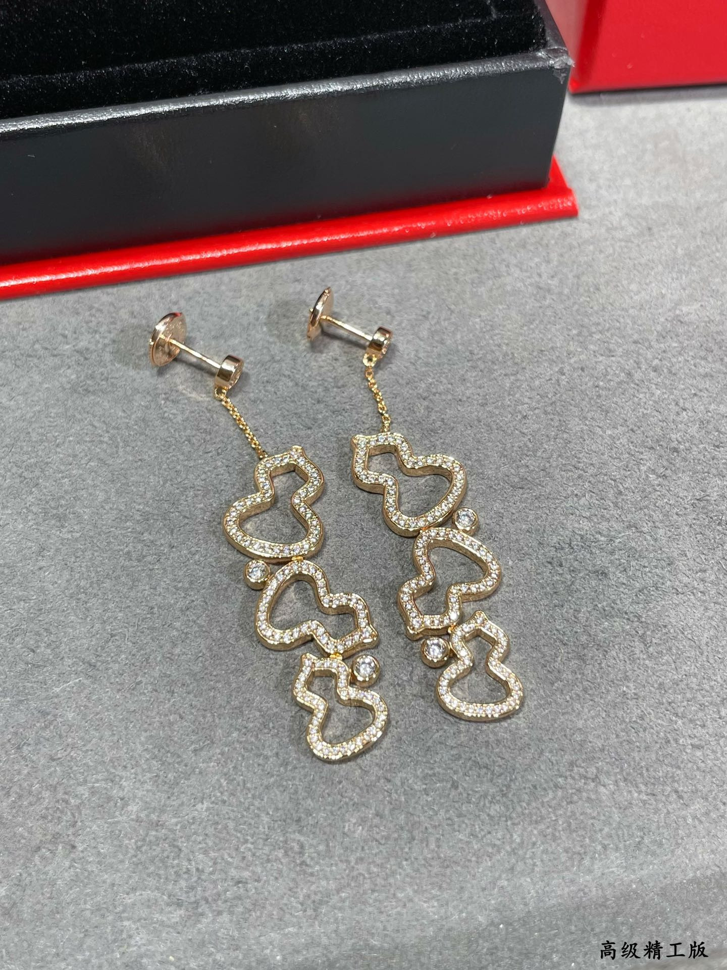 Qeelin Triple Gourd Full Diamond Stud Earrings