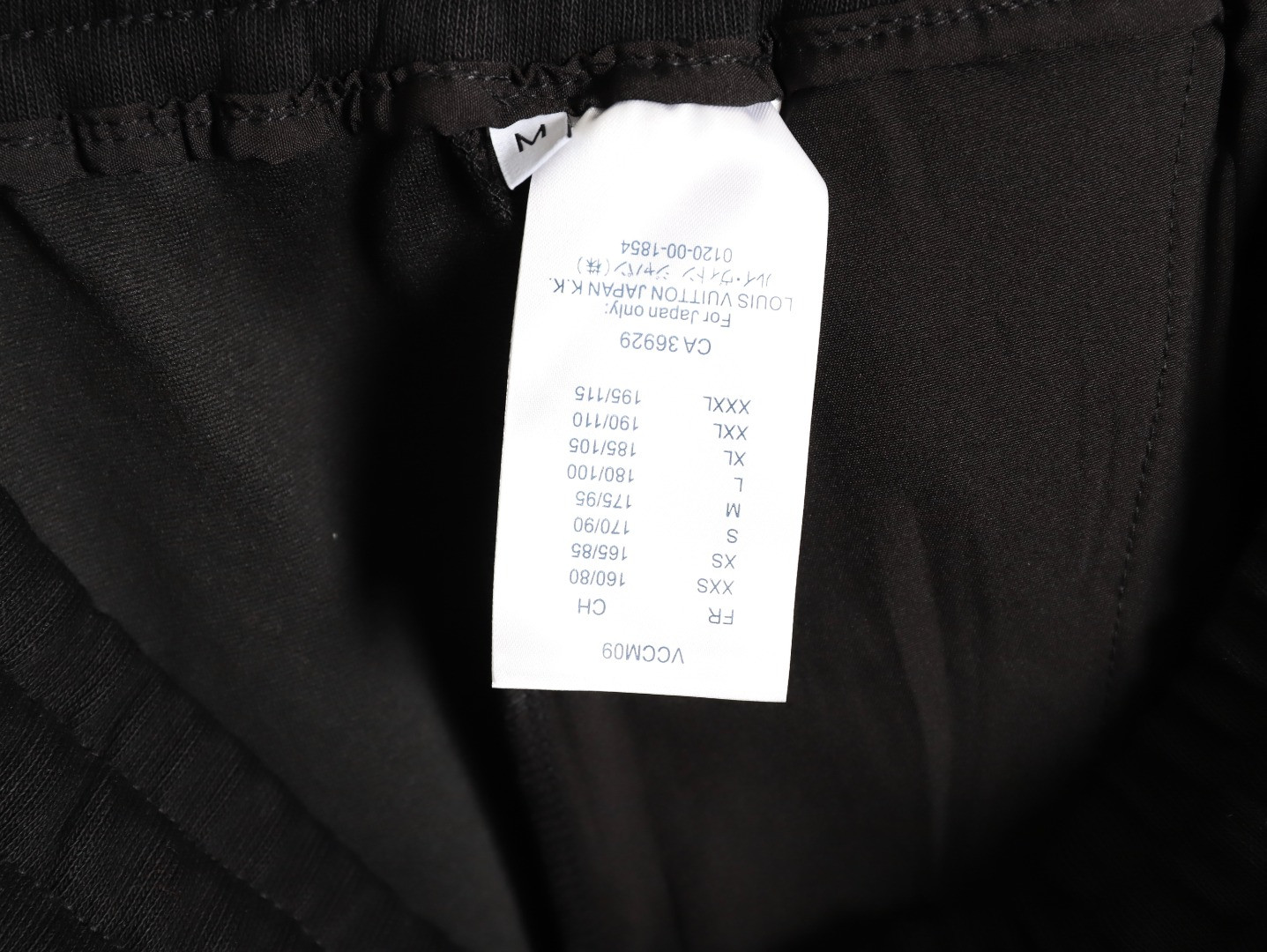 L0*is V*t0n LV 25ss shorts