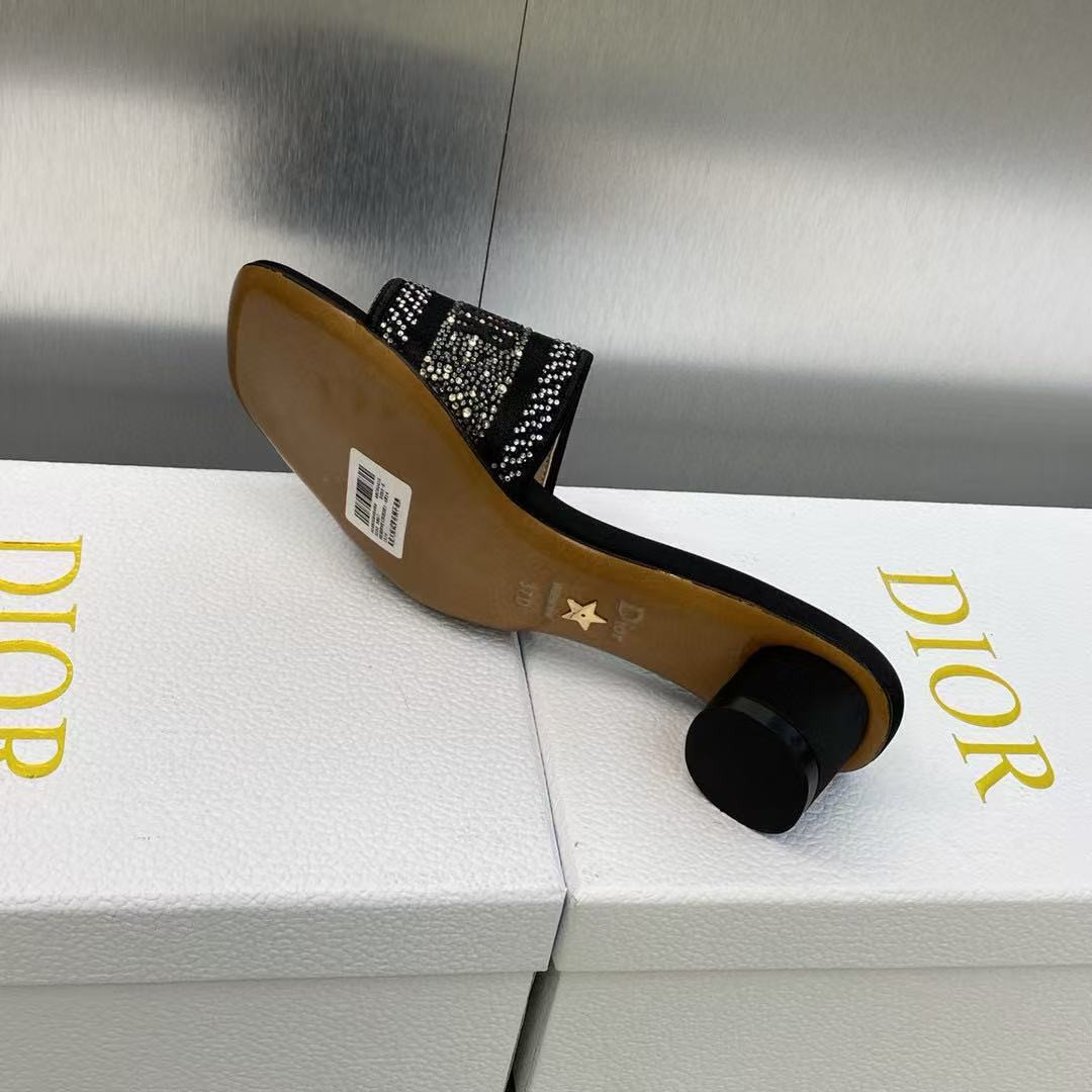 UA D*0ramour Dway Heeled Slide