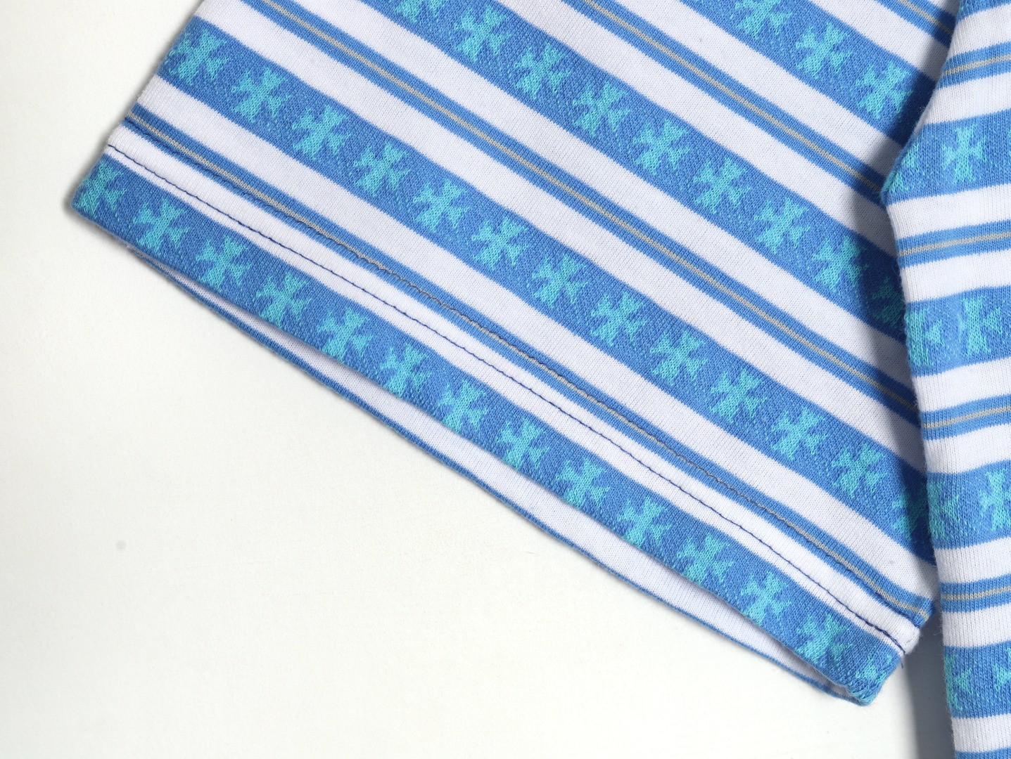 Ch**me He**ts 25SS Short-sleeved T-shirt