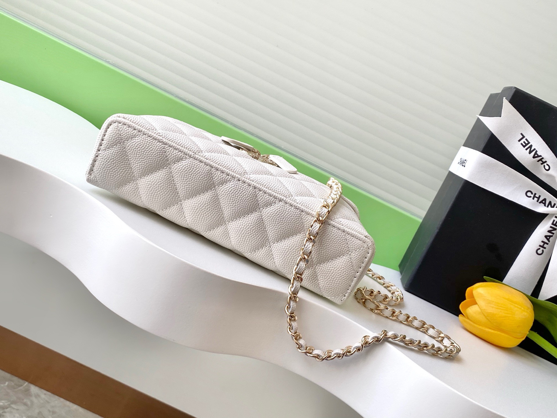 Ch*el Long Vanity With Chain 25C AP4531 17×19.5×5cm