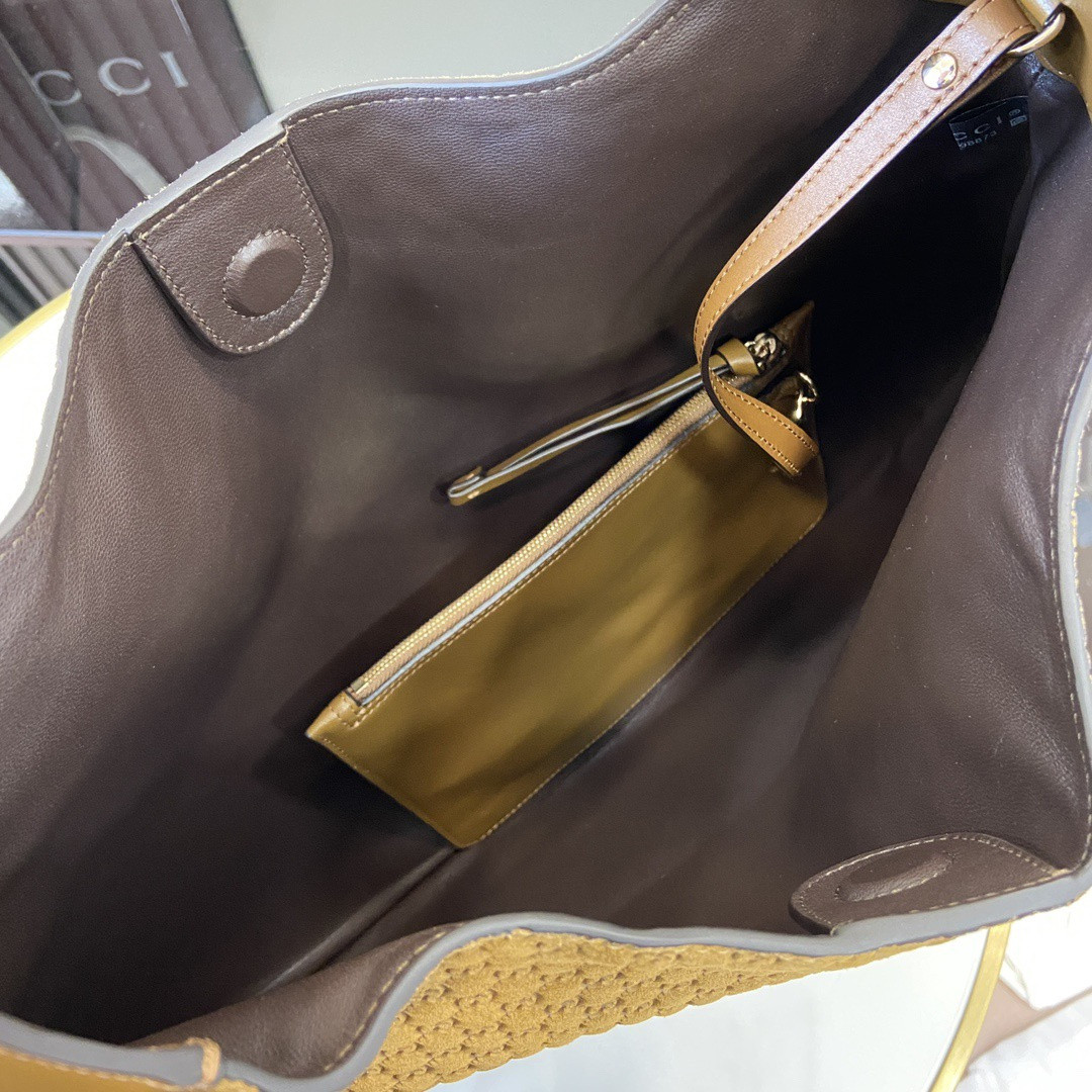 G*u*i B Large Shoulder Bag 49x 46x 4cm