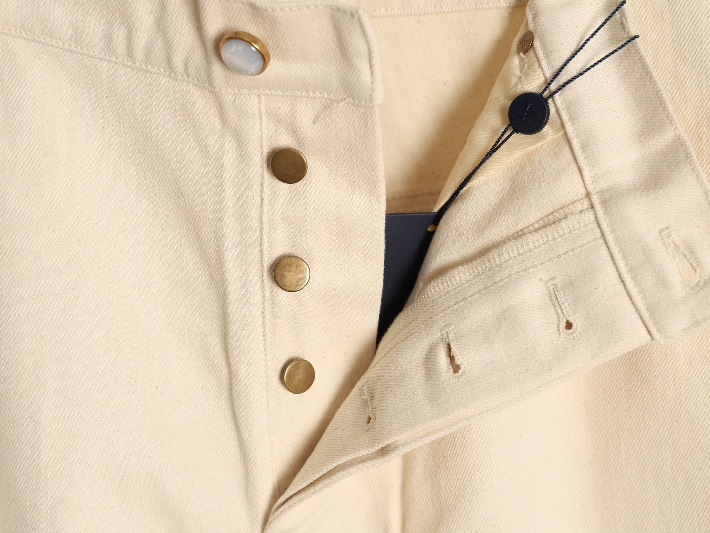 L0*is V*t0n LV 25Fw Jeans