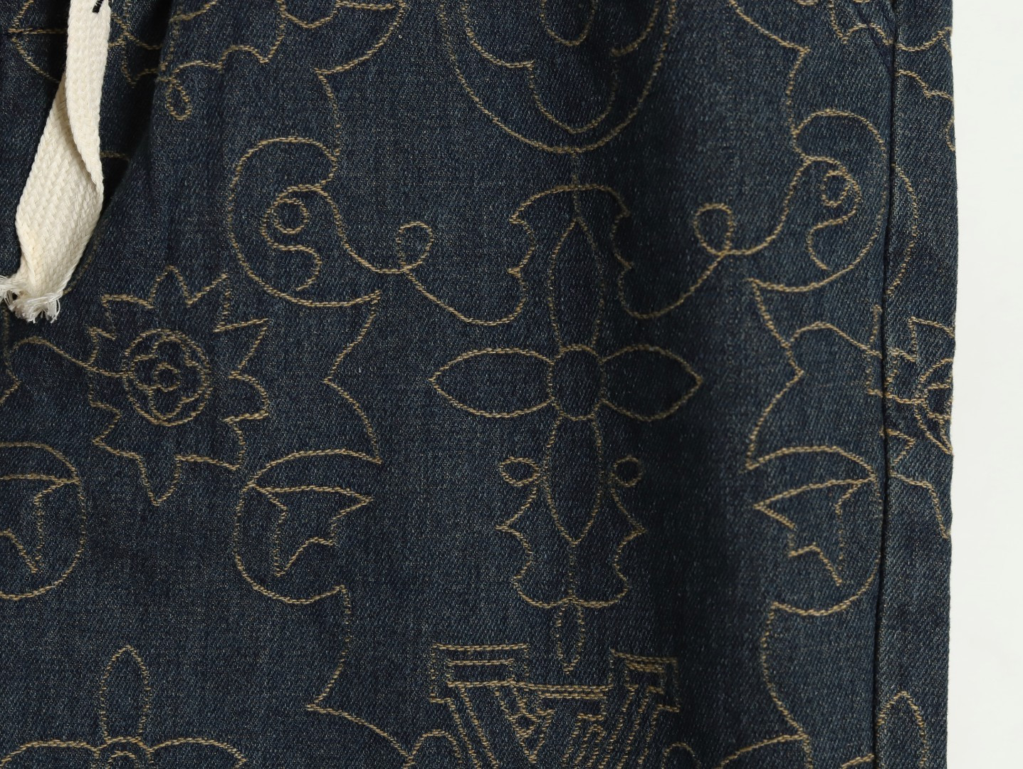 L0*is V*t0n LV 25ss shorts