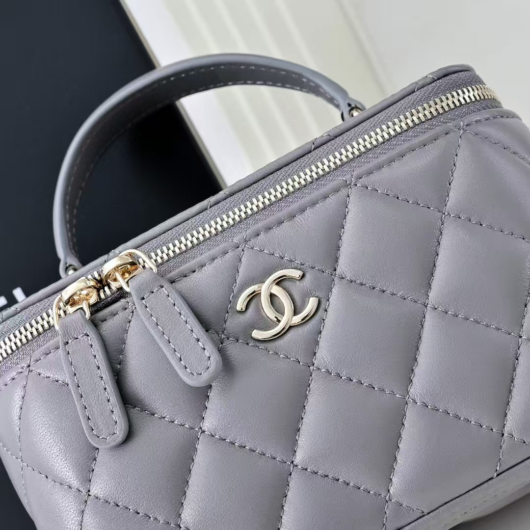 Ch*el Long Vanity with chain 16.5x10x8cm