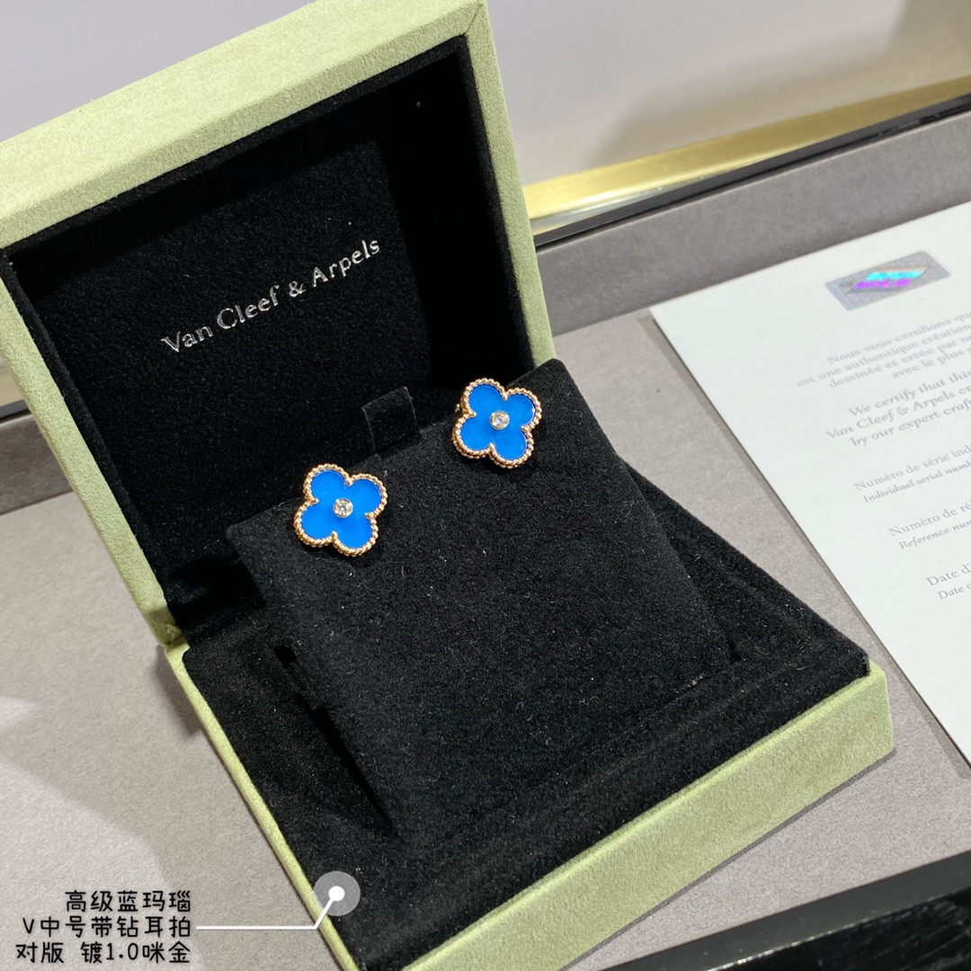 V*N CL*F & Arpels Sapphire Blue Agate Diamond Four-Leaf Clover Earrings