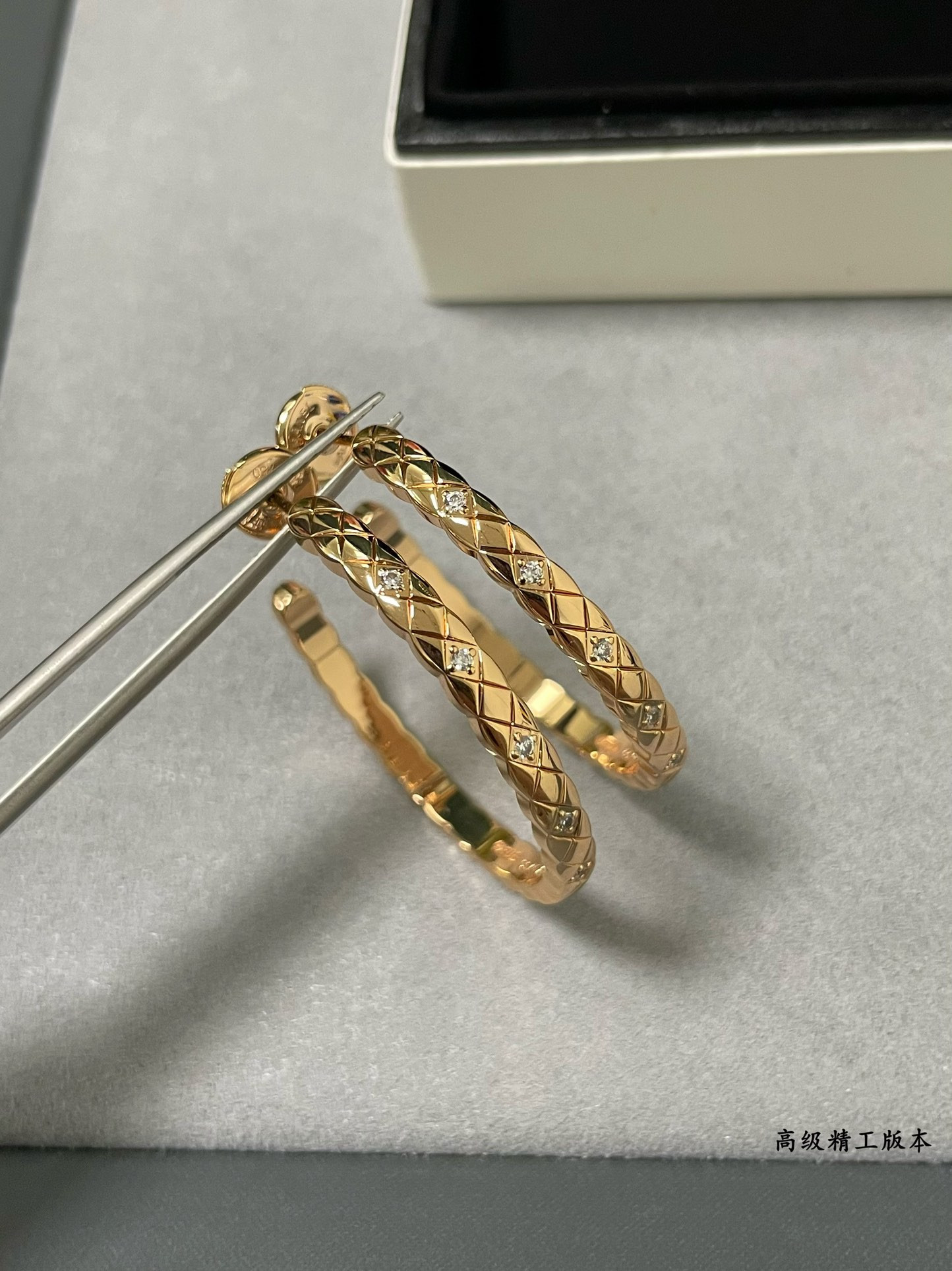 Ch*el Large diamond-shaped diamond drill Earrings