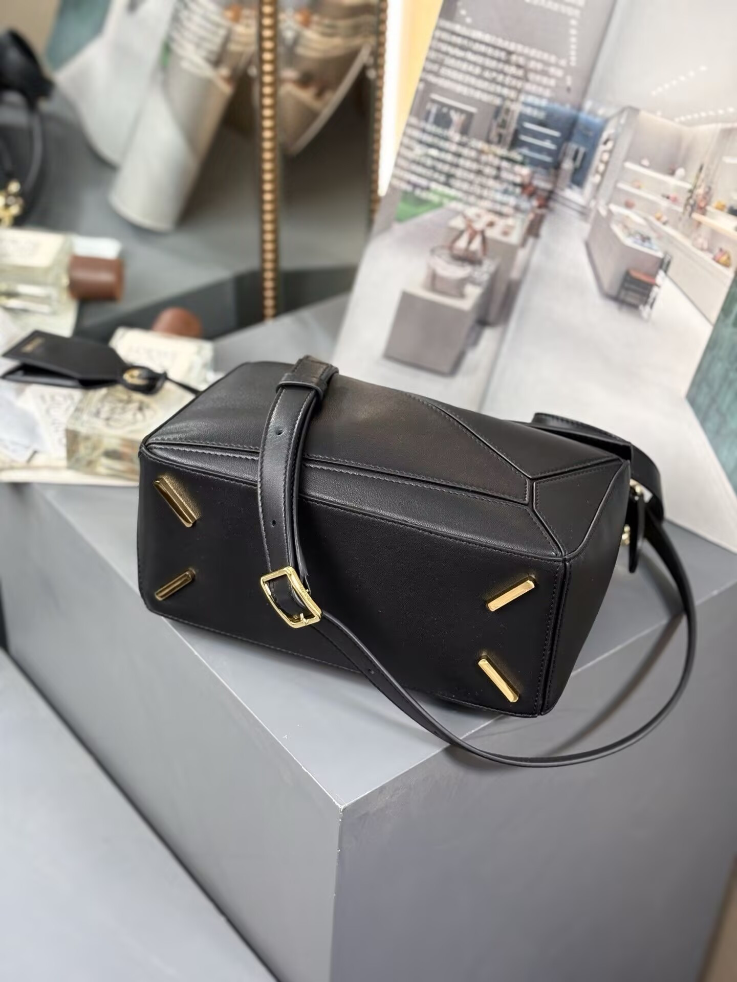 L0ew* Mini Featherlight Puzzle Bag Nappa Lambskin 18x12.5x8cm