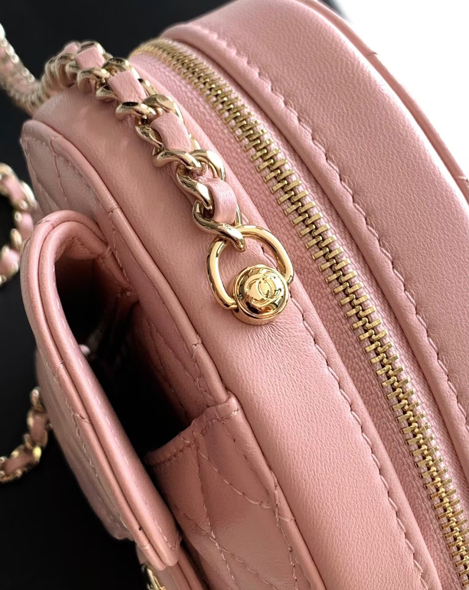 Ch*el 25B Heart Bag AS5764 18x19x5cm