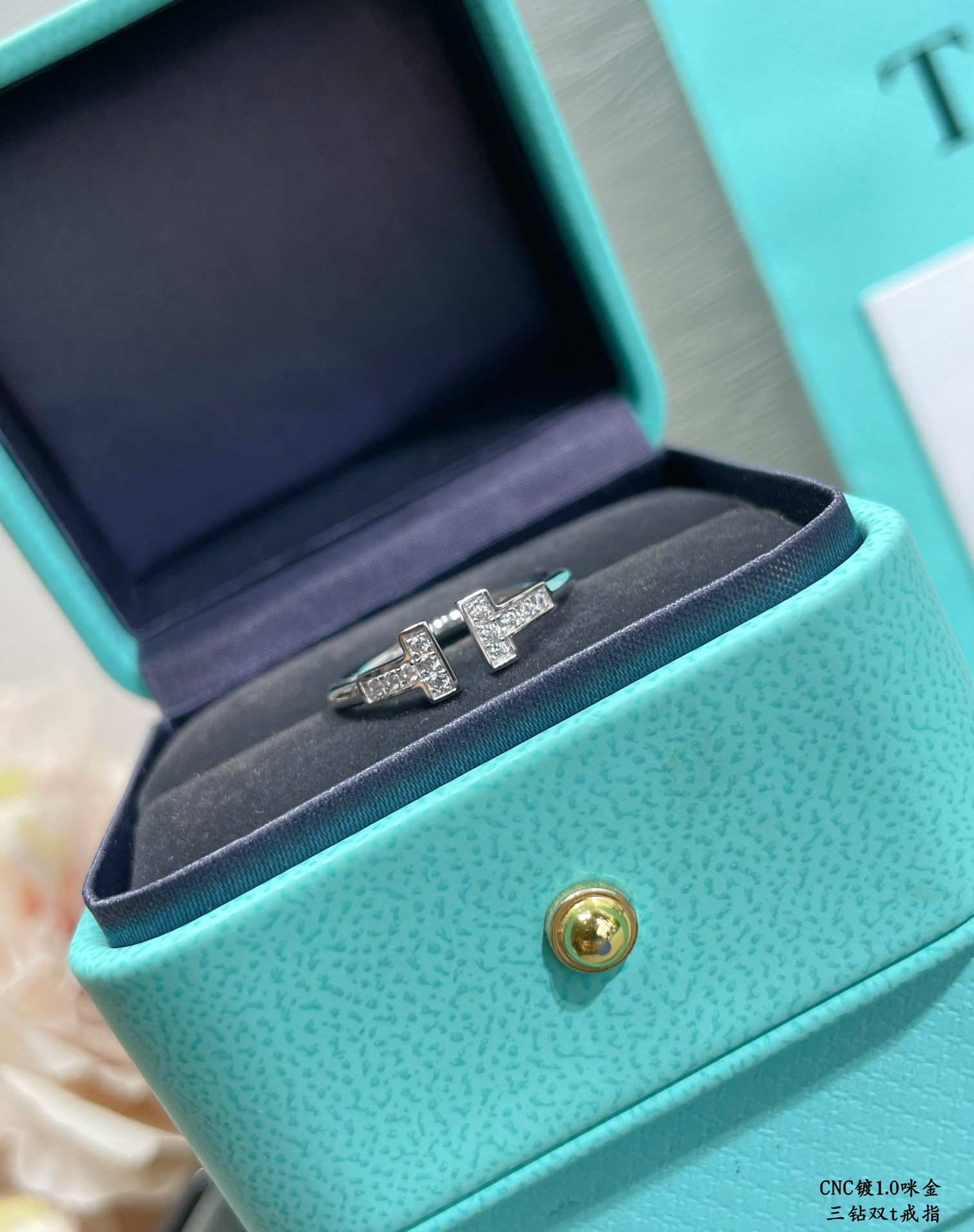 T*f*ny & Co. Double T Diamond-Banded Ring