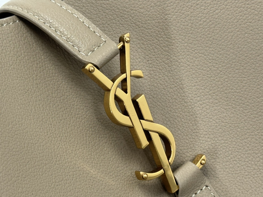 Y*L LE 5 À 7 30 X 31 X 13 CM