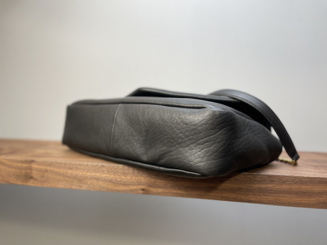 Y*L Calypso large in grained 36x20x10cm