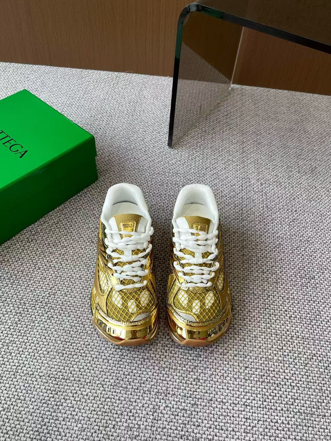 UA Bo*te*ga Ve*ne*ta Orbit Sneaker