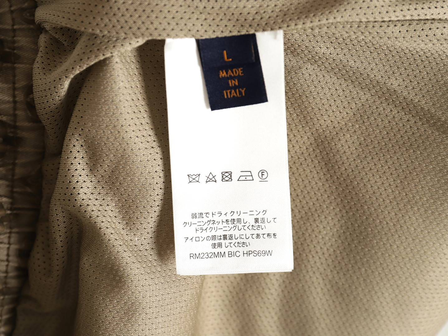 L0*is V*t0n LV shorts