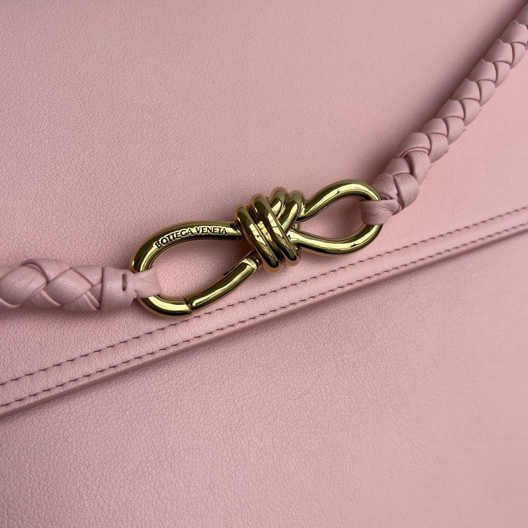 Bo*te*ga Ve*ne*ta Large Ciao Ciao 32x41.5x14.5cm