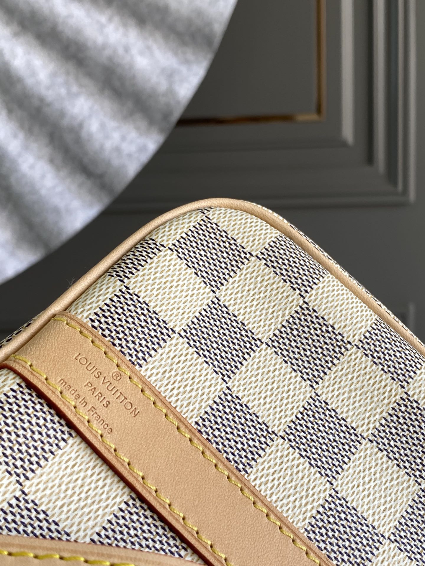 L0*is V*t0n N41374 Speedy 25