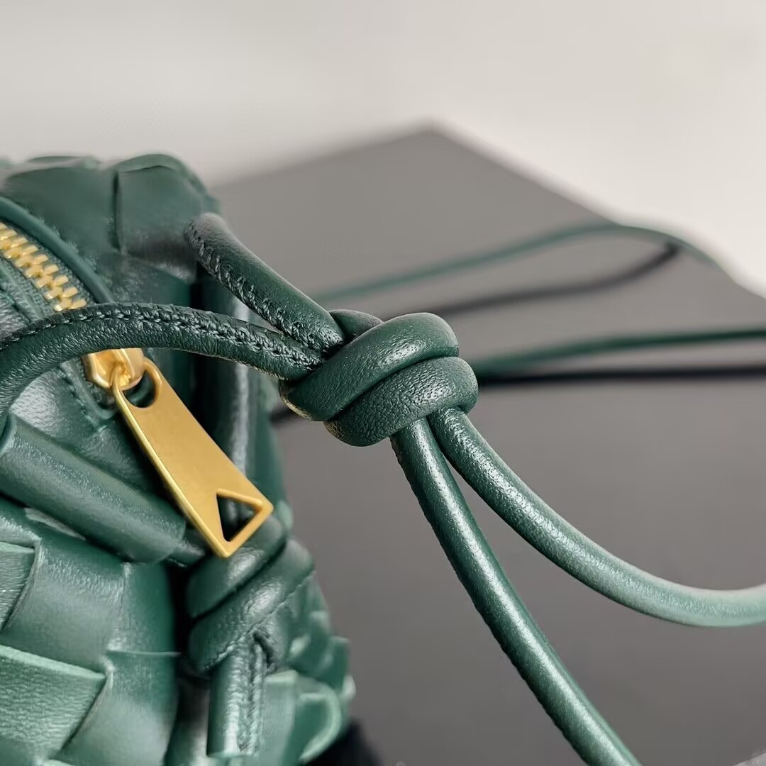 Bo*te*ga Ve*ne*ta Small Loop Cross-Body Bag 17x10x6cm