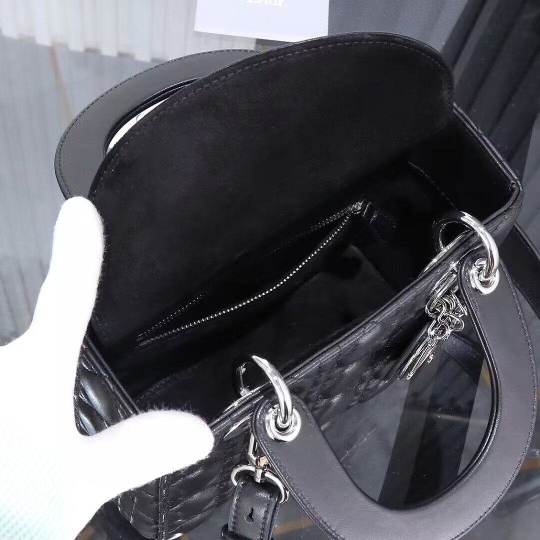 Small Lady D*0r Bag 20 x 17 x 8 cm