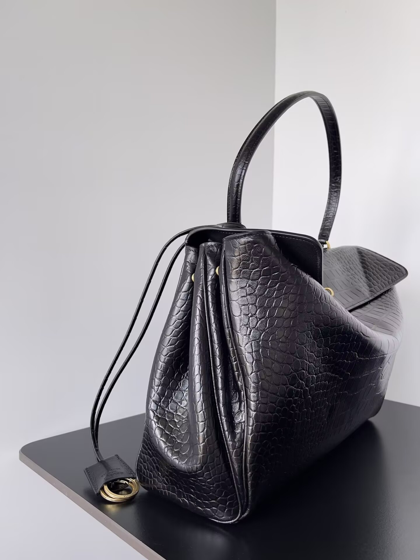 Ba*len*cia*ga Rodeo Large Croc-Embossed Top-Handle Bag 39.8x29.9x12.9cm