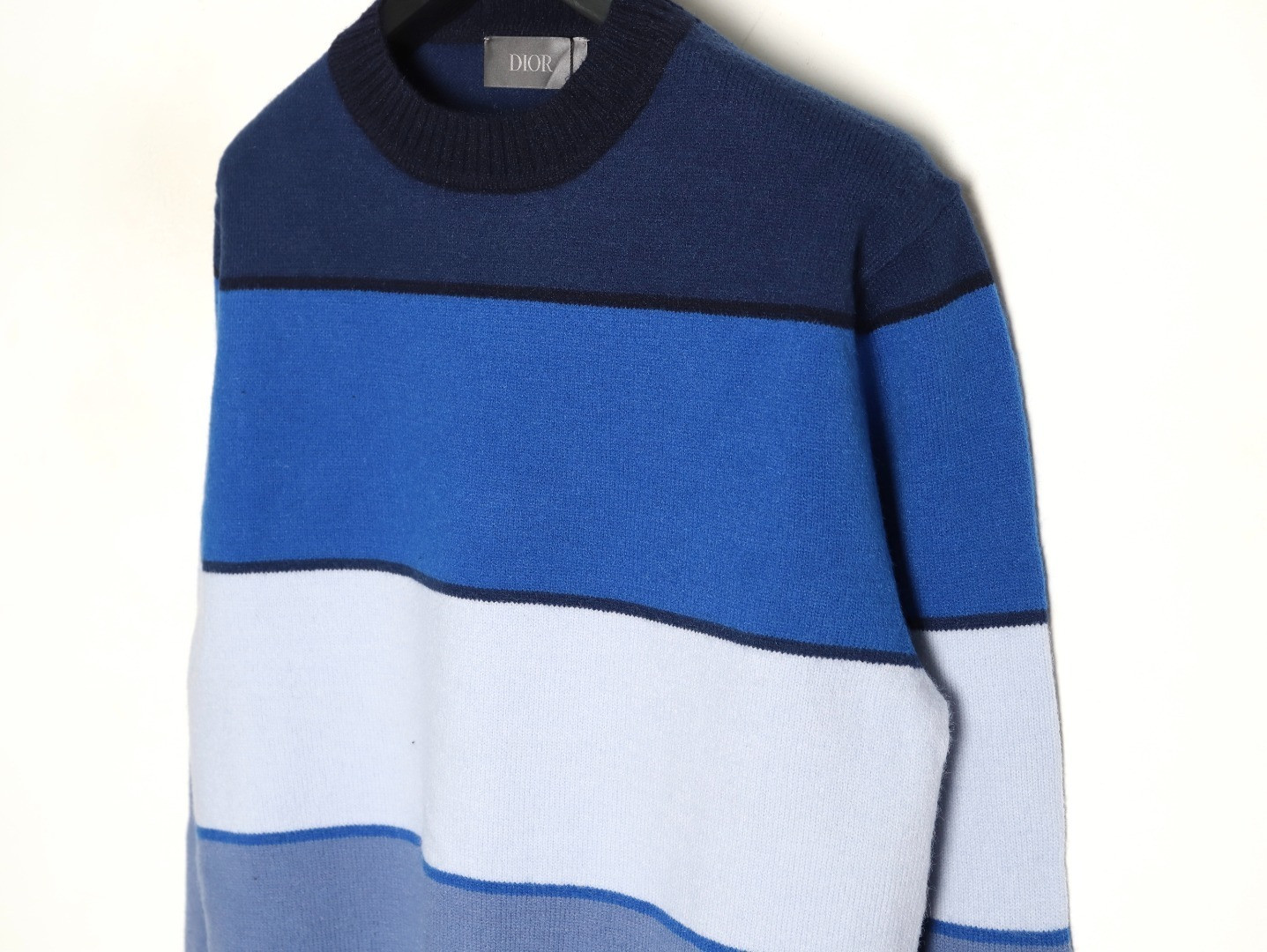 D*0r CD Diamond Sweaters