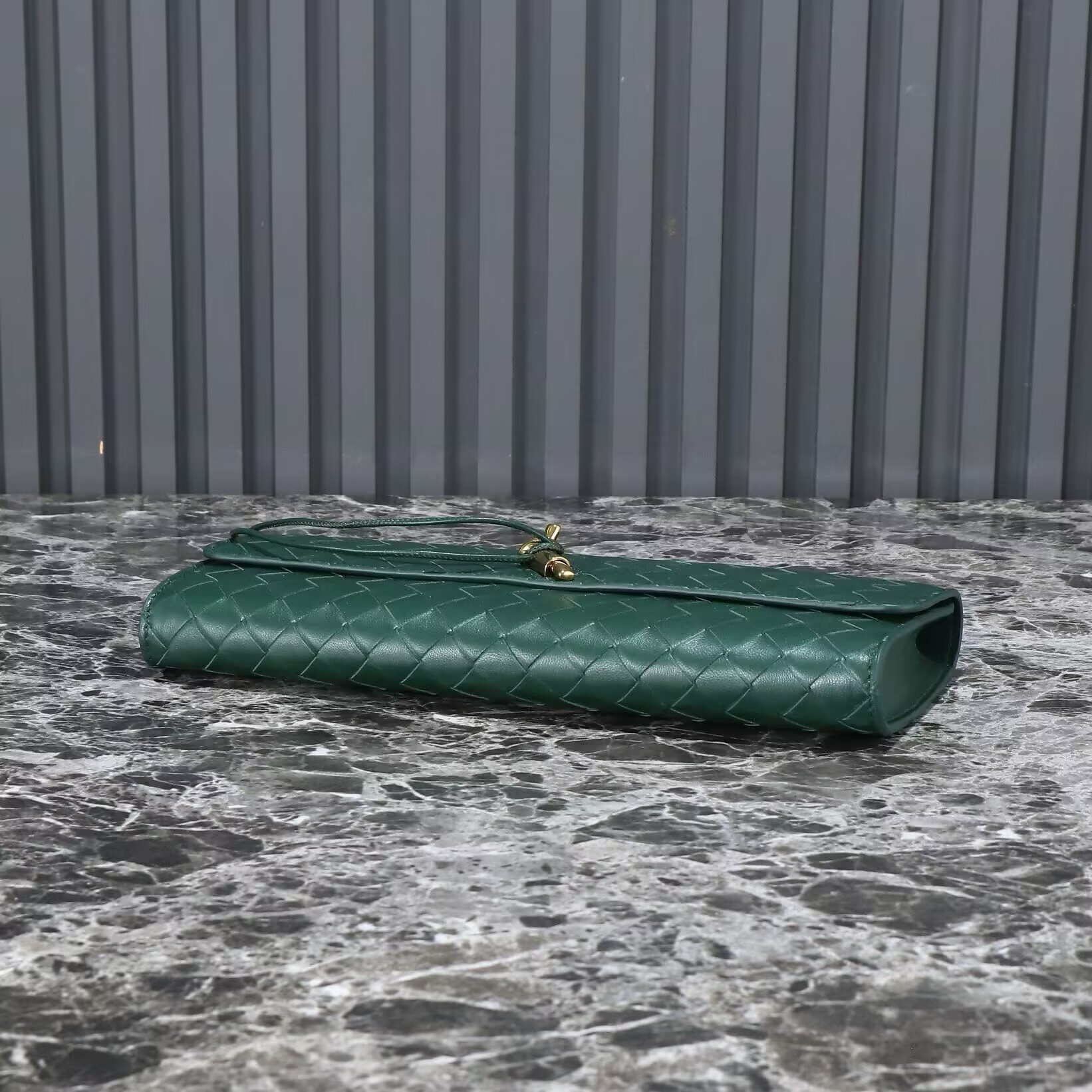 Bo*te*ga Ve*ne*ta Long Clutch Andiamo With Handle Fondant 31x13x3cm