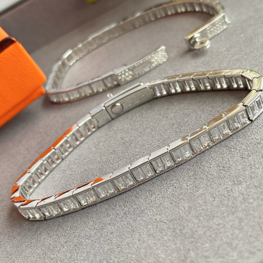 Hermès Button Trapezoid Diamond Bracelet