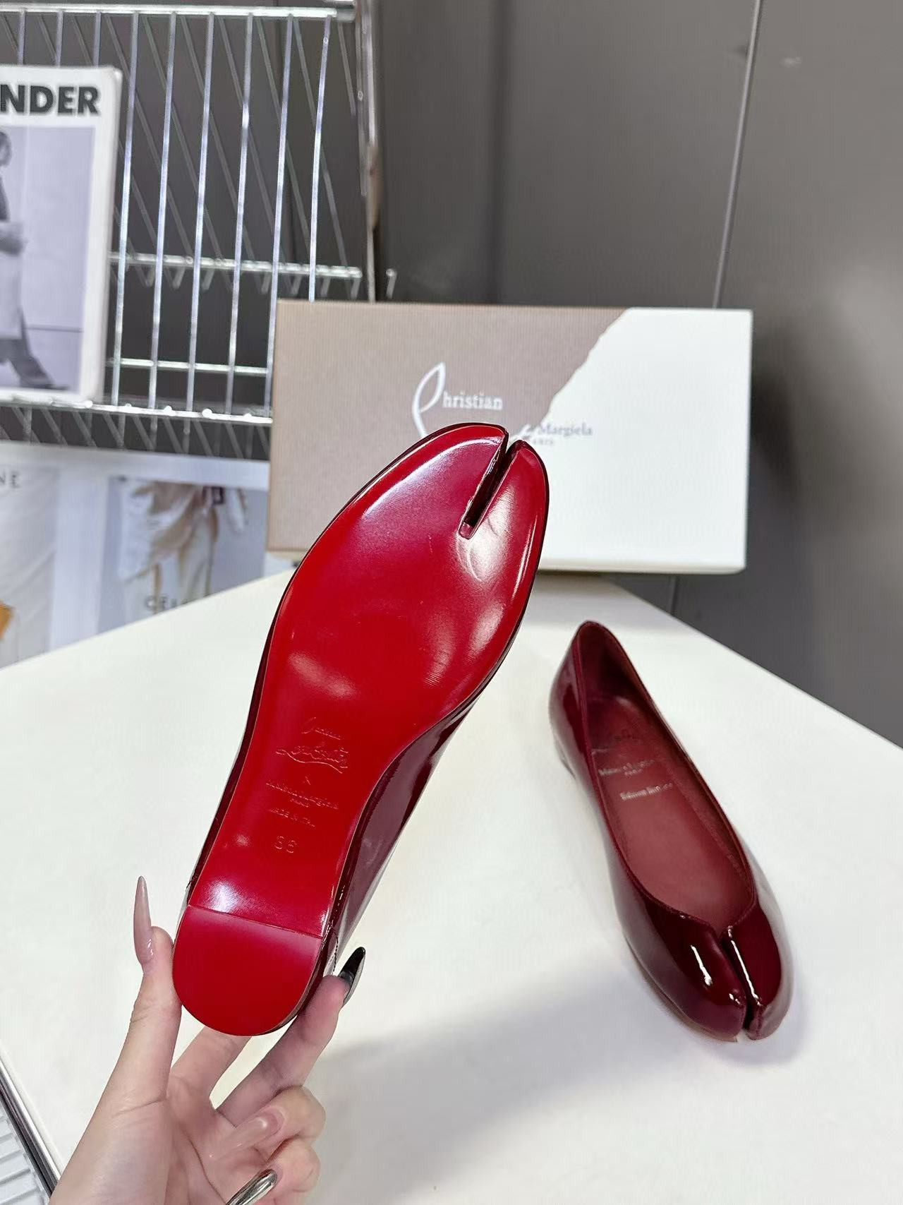 UA Ch**an Louboutin Marlougiela Ballerinas Patent calf leather