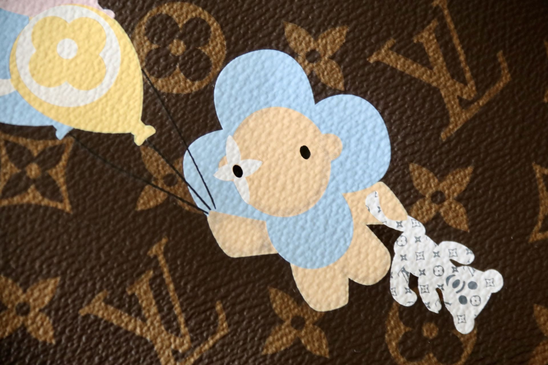 LV Cosmetic Pouch GM M14891 27x18x9cm