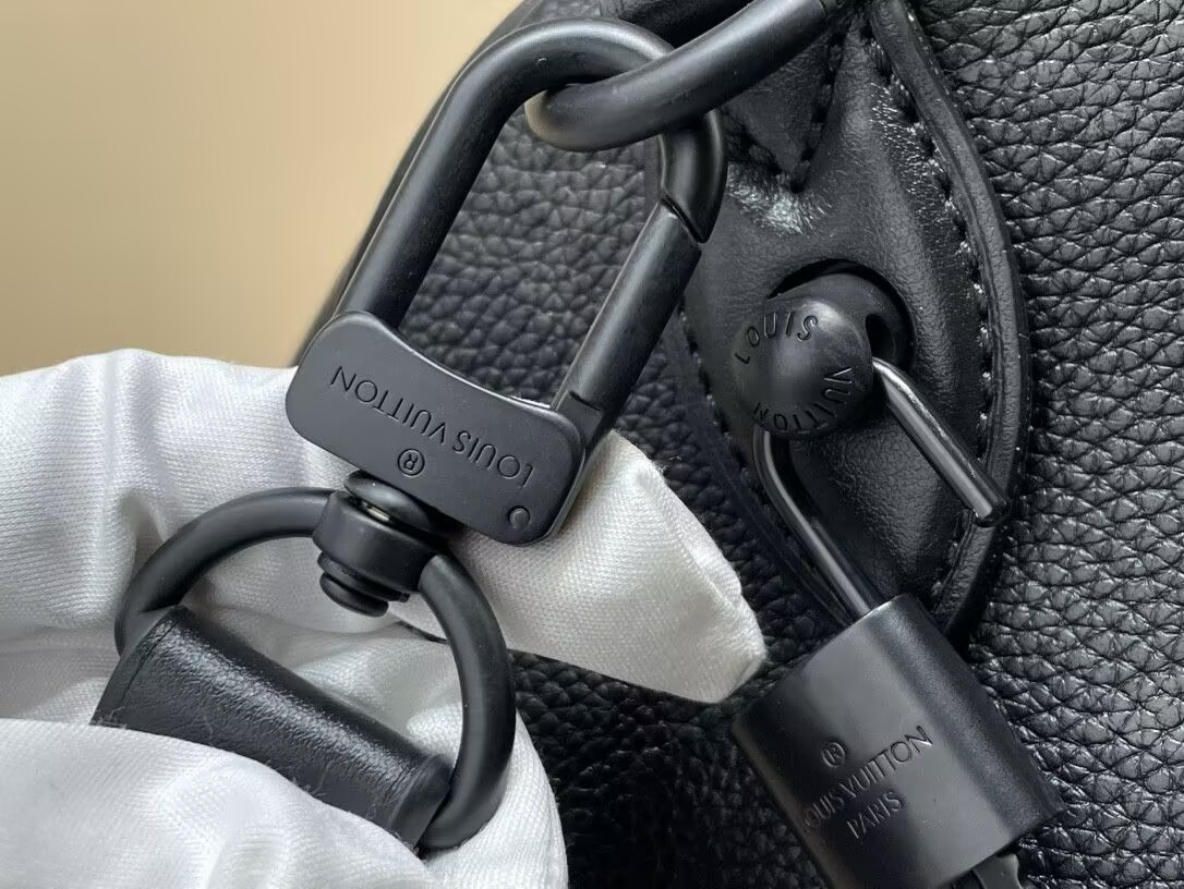 LV Speedy P9 Bandoulière 40 M13916