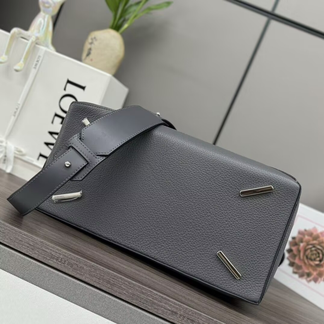 L0ew* Puzzle Edge 36.5 X 23 X 19 CM